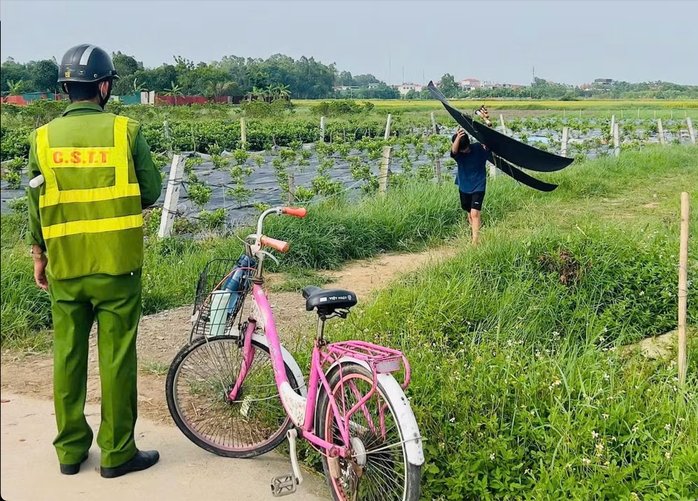 Cha mẹ phải chịu trách nhiệm pháp lý nếu để con thả diều cản trở máy bay